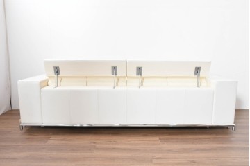 中古　美品　展示品　de Sede(デセデ)　DS-7　本革(ナッパレザー)　ミニマルな造形が美しいオフホワイトのソファ　定価約250万円　(R-086396)