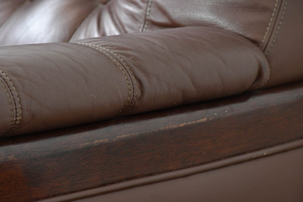 和製ヴィンテージ　maruni(マルニ木工)　希少　オールドマルニ　ボタン留めキルティングが上品な本革1Pソファ2脚セット　(R-086397)