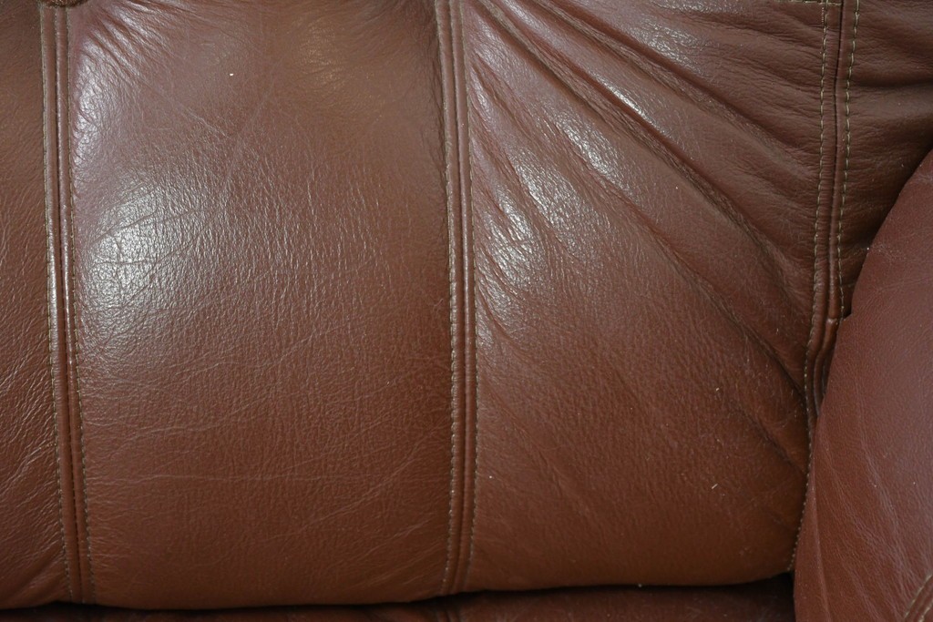 和製ヴィンテージ　maruni(マルニ木工)　希少　オールドマルニ　ボタン留めキルティングが上品な本革1Pソファ2脚セット　(R-086397)