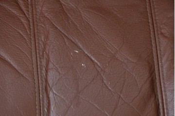 和製ヴィンテージ　maruni(マルニ木工)　希少　オールドマルニ　ボタン留めキルティングが上品な本革1Pソファ2脚セット　(R-086397)