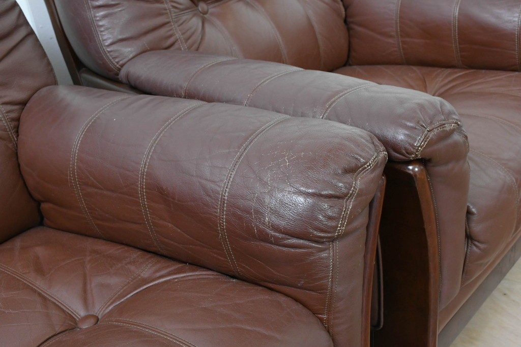 和製ヴィンテージ　maruni(マルニ木工)　希少　オールドマルニ　ボタン留めキルティングが上品な本革1Pソファ2脚セット　(R-086397)