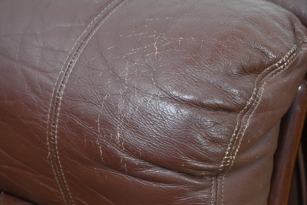 和製ヴィンテージ　maruni(マルニ木工)　希少　オールドマルニ　ボタン留めキルティングが上品な本革1Pソファ2脚セット　(R-086397)