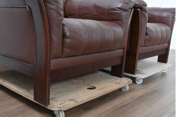 和製ヴィンテージ　maruni(マルニ木工)　希少　オールドマルニ　ボタン留めキルティングが上品な本革1Pソファ2脚セット　(R-086397)