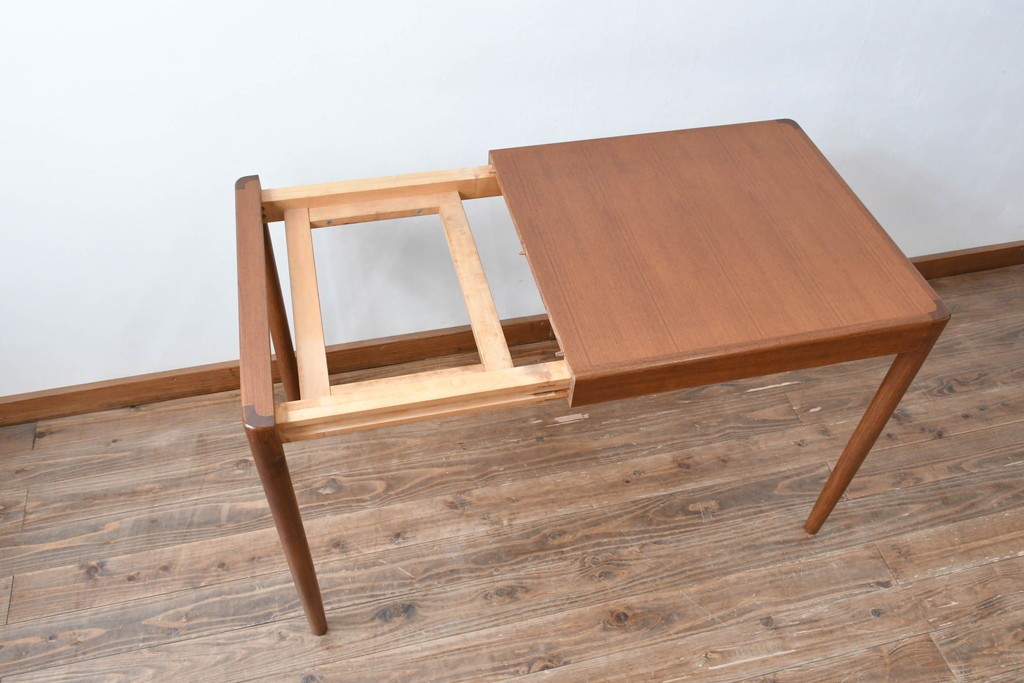 和製ヴィンテージ　激レア!　青林製作所　Tiffany(ティファニー)　チーク無垢材　希少な小型サイズのエクステンションテーブル　(R-086398)