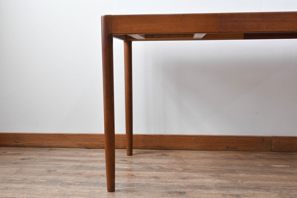 和製ヴィンテージ　激レア!　青林製作所　Tiffany(ティファニー)　チーク無垢材　希少な小型サイズのエクステンションテーブル　(R-086398)