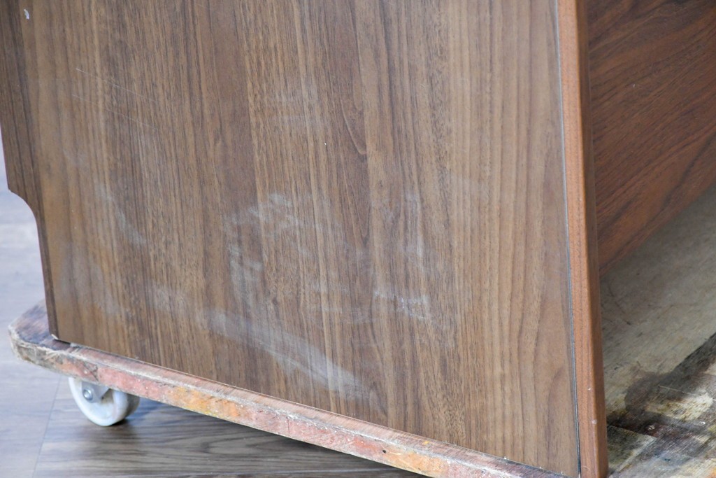 中古　美品　カリモク家具(karimoku)　Chitano(チターノ)　ウォールナット材　すっきりとした横長フォルムのテレビボード　定価約16万円　(R-086399)