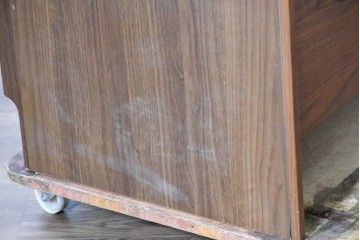 中古　美品　カリモク家具(karimoku)　Chitano(チターノ)　ウォールナット材　すっきりとした横長フォルムのテレビボード　定価約16万円　(R-086399)