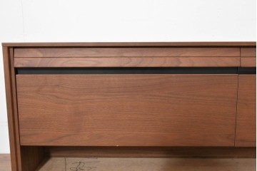 中古　美品　カリモク家具(karimoku)　Chitano(チターノ)　ウォールナット材　すっきりとした横長フォルムのテレビボード　定価約16万円　(R-086399)