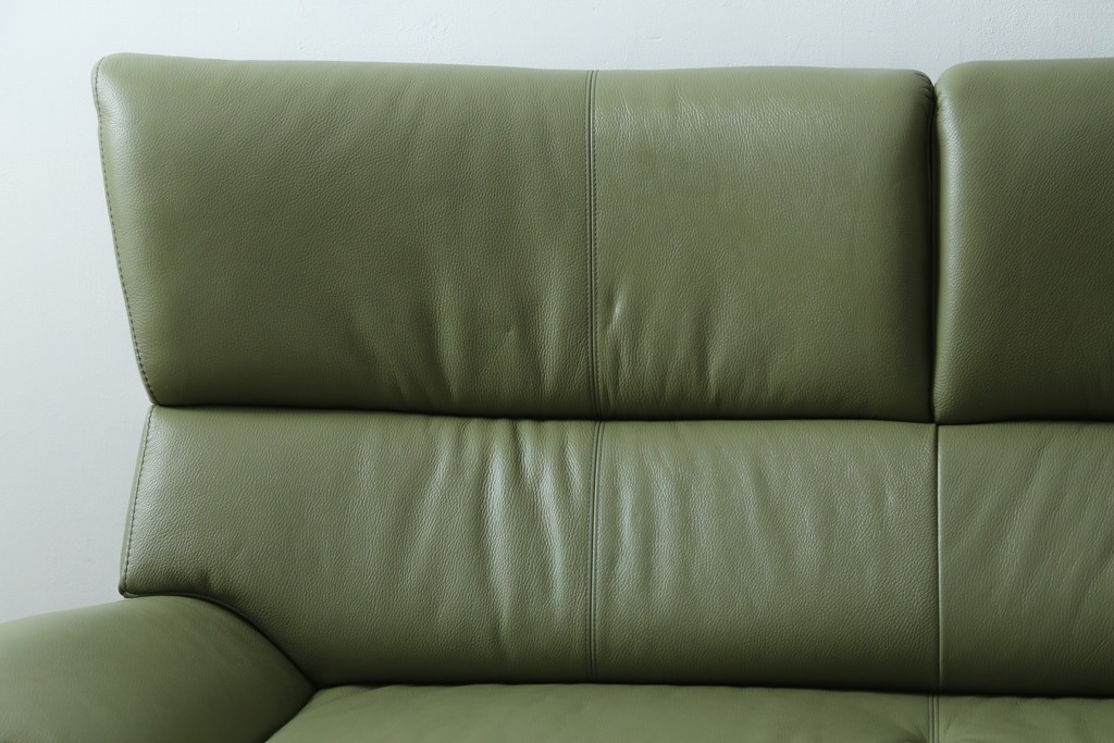 中古　美品　カリモク家具(karimoku)　Chitano(チターノ)　木製フレームがアクセントのレザーソファ　定価約29万円　(R-086400)