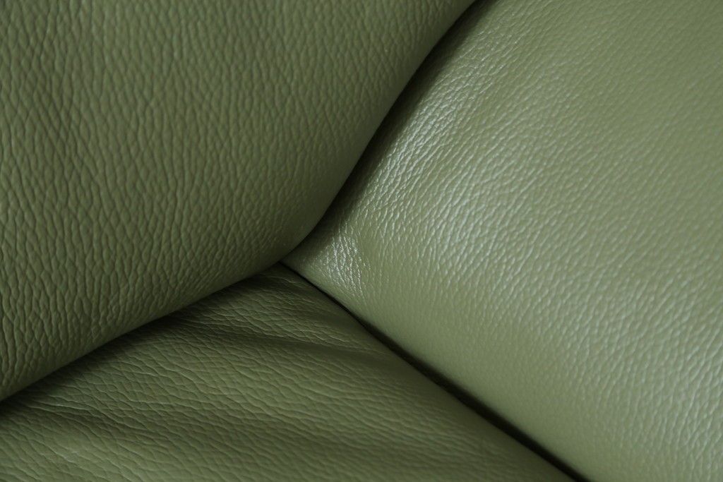 中古　美品　カリモク家具(karimoku)　Chitano(チターノ)　木製フレームがアクセントのレザーソファ　定価約29万円　(R-086400)