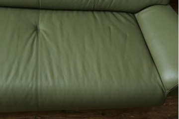 中古　美品　カリモク家具(karimoku)　Chitano(チターノ)　木製フレームがアクセントのレザーソファ　定価約29万円　(R-086400)