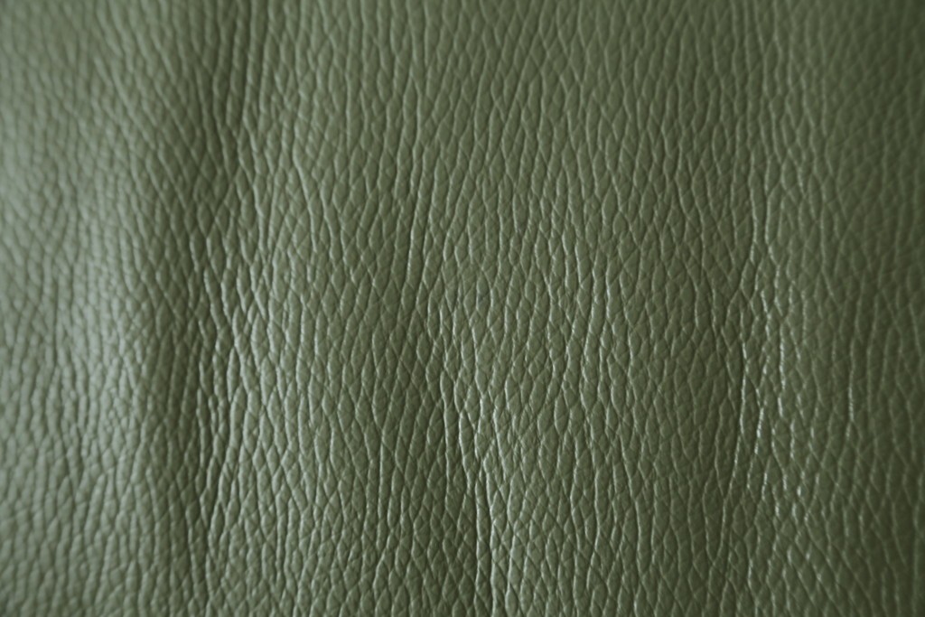 中古　美品　カリモク家具(karimoku)　Chitano(チターノ)　木製フレームがアクセントのレザーソファ　定価約29万円　(R-086400)