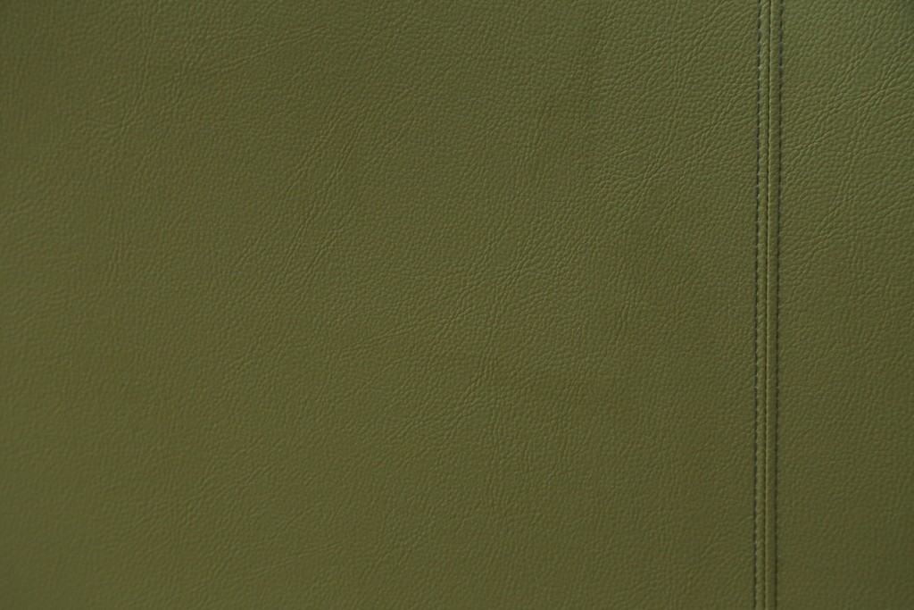 中古　美品　カリモク家具(karimoku)　Chitano(チターノ)　木製フレームがアクセントのレザーソファ　定価約29万円　(R-086400)