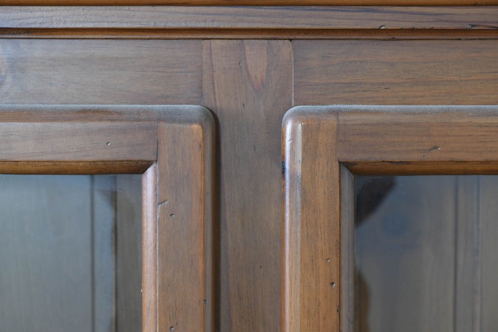 中古　美品　ACTUS(アクタス)取り扱い　バレンシアシリーズ　パイン材　花柄タイルが可愛らしいカップボード　(R-086402)