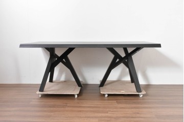 中古　超美品　モデルルーム展示品　希少な廃番品　calligaris(カリガリス)　フォルムの美しいジャングルダイニングテーブル　定価約42万円　(R-086403)