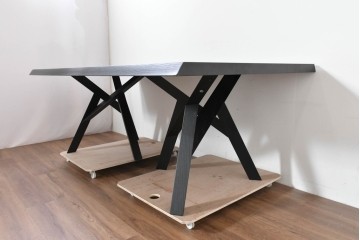 中古　超美品　モデルルーム展示品　希少な廃番品　calligaris(カリガリス)　フォルムの美しいジャングルダイニングテーブル　定価約42万円　(R-086403)