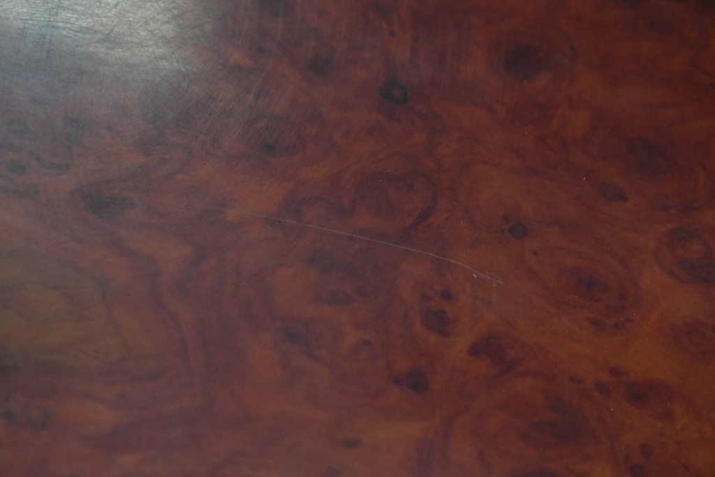 和製ヴィンテージ　花梨(カリン)材　天板の鳥眼杢と自然な輪郭が魅力の座卓　(R-086404)