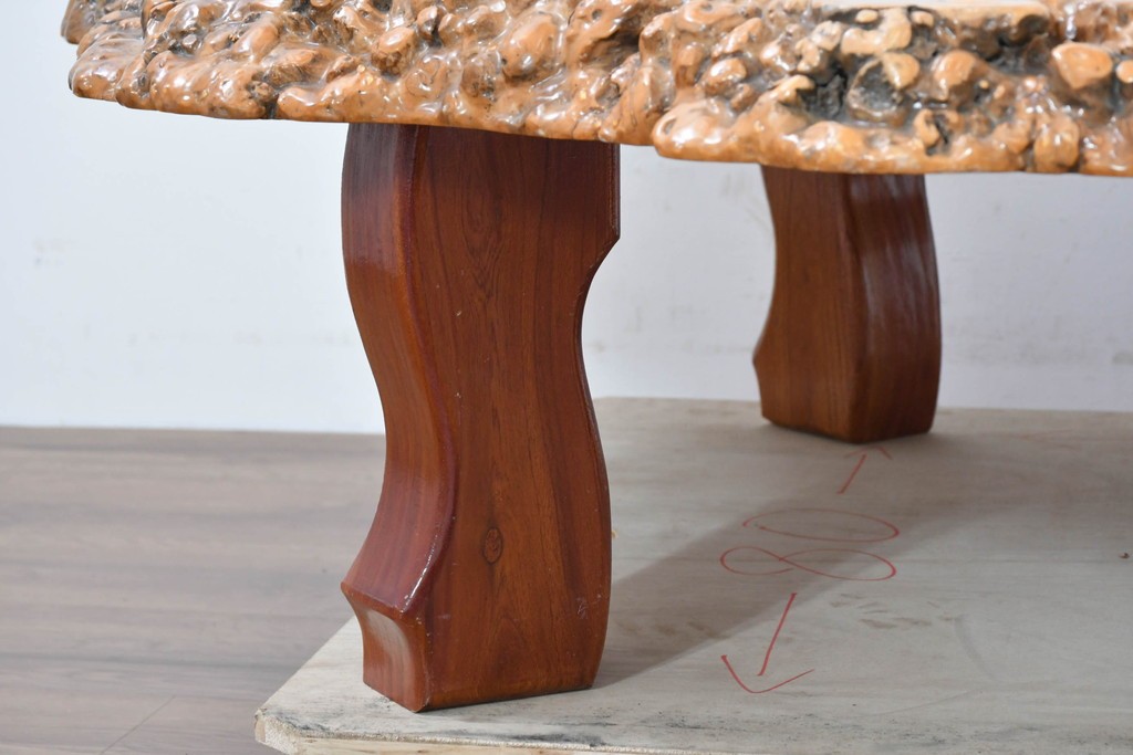 和製ヴィンテージ　花梨(カリン)材　天板の鳥眼杢と自然な輪郭が魅力の座卓　(R-086404)