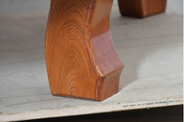 和製ヴィンテージ　花梨(カリン)材　天板の鳥眼杢と自然な輪郭が魅力の座卓　(R-086404)