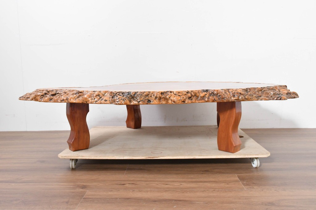 和製ヴィンテージ　花梨(カリン)材　天板の鳥眼杢と自然な輪郭が魅力の座卓　(R-086404)