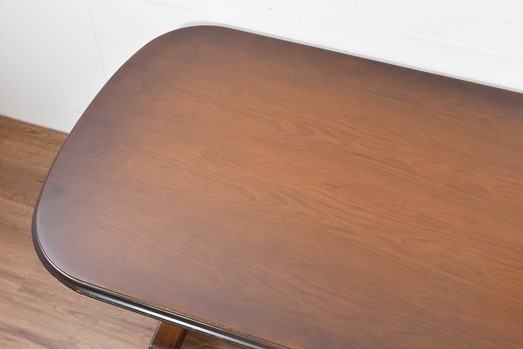 中古　美品　カリモク家具(karimoku)　COLONIAL(コロニアル)シリーズ　挽物脚のダイニングテーブル　(R-086405)