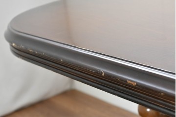 中古　美品　カリモク家具(karimoku)　COLONIAL(コロニアル)シリーズ　挽物脚のダイニングテーブル　(R-086405)