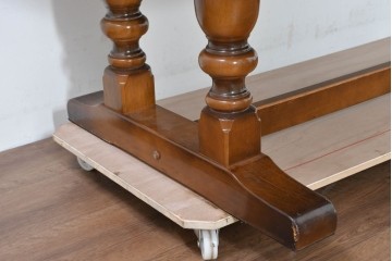 中古　美品　カリモク家具(karimoku)　COLONIAL(コロニアル)シリーズ　挽物脚のダイニングテーブル　(R-086405)