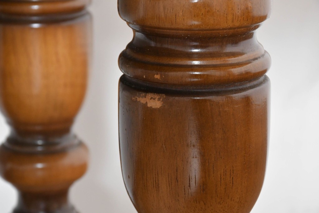 中古　美品　カリモク家具(karimoku)　COLONIAL(コロニアル)シリーズ　挽物脚のダイニングテーブル　(R-086405)