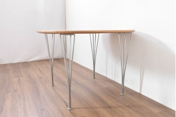 デンマークヴィンテージ　FRITZ HANSEN(フリッツハンセン)　数学的曲線でデザインされたスーパー円テーブル　現行定価約34万円　(R-086406)