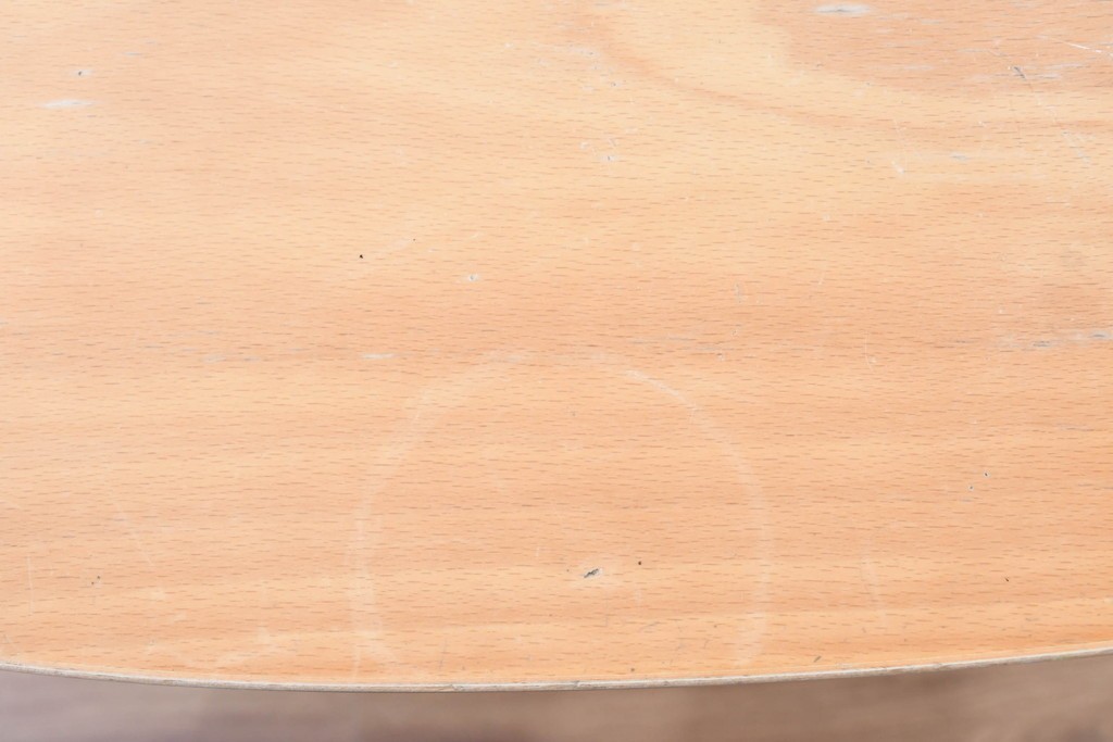 デンマークヴィンテージ　FRITZ HANSEN(フリッツハンセン)　数学的曲線でデザインされたスーパー円テーブル　現行定価約34万円　(R-086406)