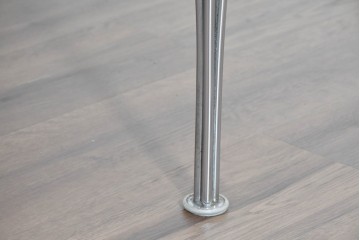 デンマークヴィンテージ　FRITZ HANSEN(フリッツハンセン)　数学的曲線でデザインされたスーパー円テーブル　現行定価約34万円　(R-086406)