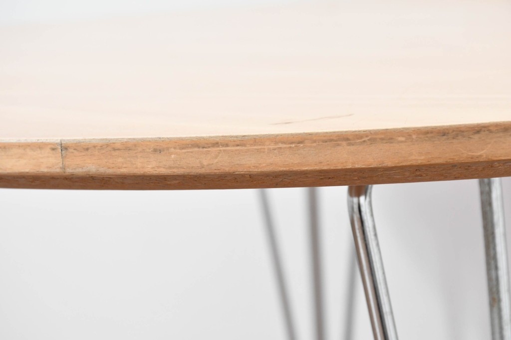 デンマークヴィンテージ　FRITZ HANSEN(フリッツハンセン)　数学的曲線でデザインされたスーパー円テーブル　現行定価約34万円　(R-086406)