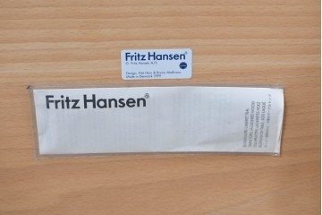 デンマークヴィンテージ　FRITZ HANSEN(フリッツハンセン)　数学的曲線でデザインされたスーパー円テーブル　現行定価約34万円　(R-086406)