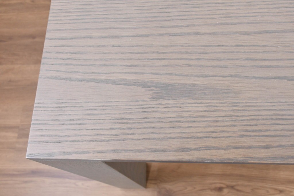 中古　超美品　モデルルーム展示品　arflex(アルフレックス)　AURORA(アウロラ)　グレートーンの木目がモダンなダイニングテーブル　定価約26万円　(R-086407)