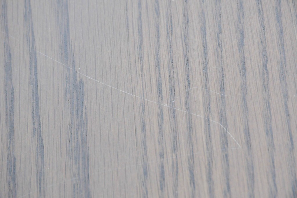 中古　超美品　モデルルーム展示品　arflex(アルフレックス)　AURORA(アウロラ)　グレートーンの木目がモダンなダイニングテーブル　定価約26万円　(R-086407)