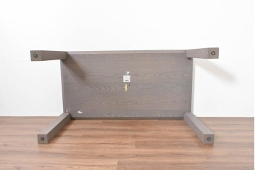 中古　超美品　モデルルーム展示品　arflex(アルフレックス)　AURORA(アウロラ)　グレートーンの木目がモダンなダイニングテーブル　定価約26万円　(R-086407)