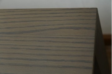新古　展示品　arflex(アルフレックス)　AURORA(アウロラ)　グレートーンの木目がモダンなダイニングテーブル　定価約26万円　(R-086407)