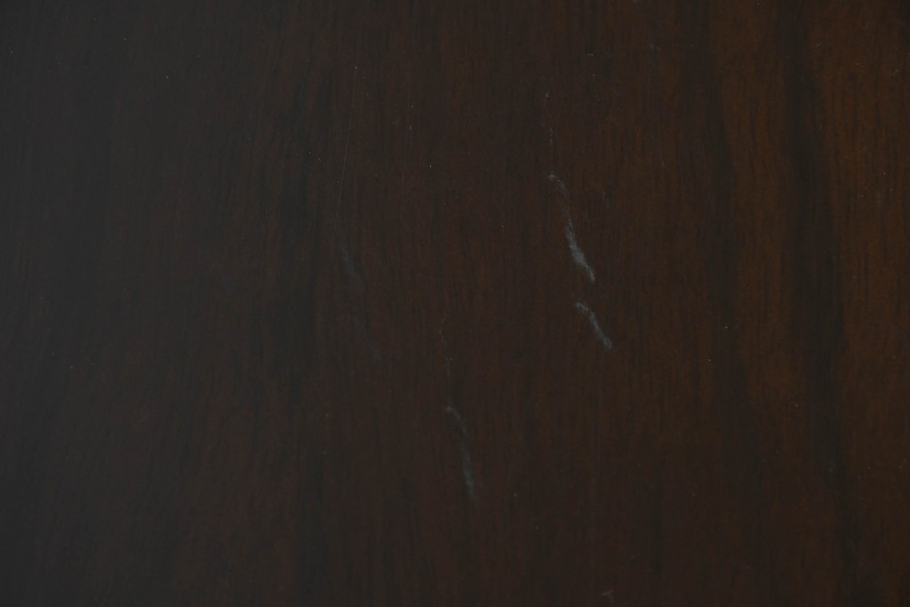 中古　美品　カリモク家具(karimoku)　COLONIAL(コロニアル)シリーズ　挽き物脚の丸型ダイニングテーブル　(R-086408)