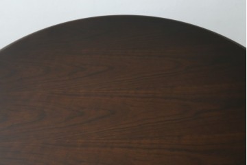 中古　美品　カリモク家具(karimoku)　COLONIAL(コロニアル)シリーズ　挽き物脚の丸型ダイニングテーブル　(R-086408)