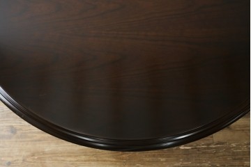 中古　美品　カリモク家具(karimoku)　COLONIAL(コロニアル)シリーズ　挽き物脚の丸型ダイニングテーブル　(R-086408)