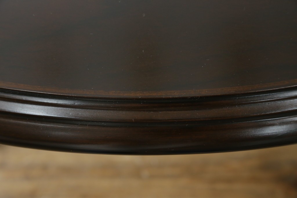中古　美品　カリモク家具(karimoku)　COLONIAL(コロニアル)シリーズ　挽き物脚の丸型ダイニングテーブル　(R-086408)