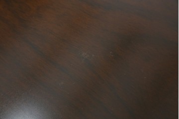 中古　美品　カリモク家具(karimoku)　COLONIAL(コロニアル)シリーズ　挽き物脚の丸型ダイニングテーブル　(R-086408)