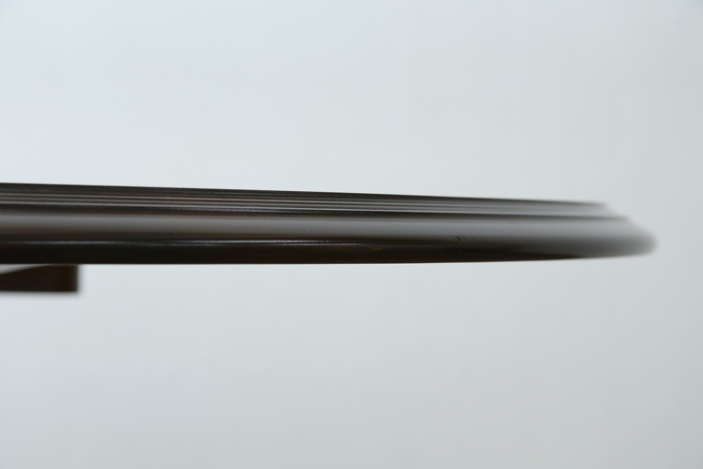 中古　美品　カリモク家具(karimoku)　COLONIAL(コロニアル)シリーズ　挽き物脚の丸型ダイニングテーブル　(R-086408)