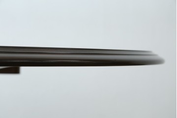 中古　美品　カリモク家具(karimoku)　COLONIAL(コロニアル)シリーズ　挽き物脚の丸型ダイニングテーブル　(R-086408)