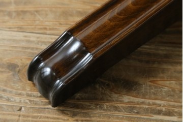 中古　美品　カリモク家具(karimoku)　COLONIAL(コロニアル)シリーズ　挽き物脚の丸型ダイニングテーブル　(R-086408)