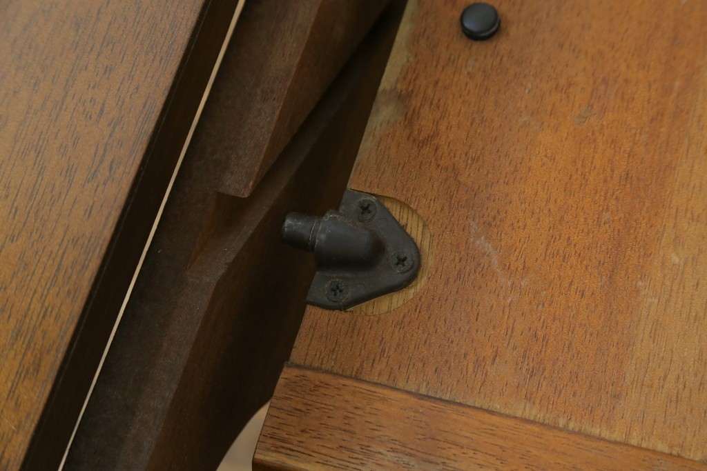 中古　希少な廃番品　maruni(マルニ木工)　オールドマルニ　角の取れたフォルムが魅力のエクステンションラウンドテーブル　(R-086409)