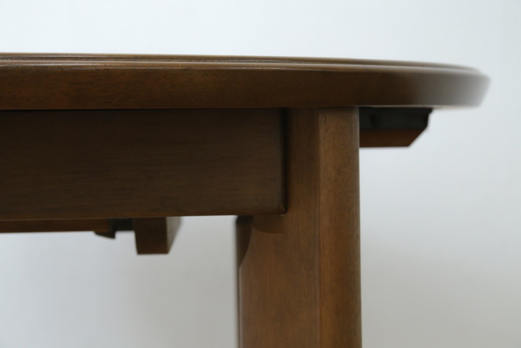 中古　希少な廃番品　maruni(マルニ木工)　オールドマルニ　角の取れたフォルムが魅力のエクステンションラウンドテーブル　(R-086409)