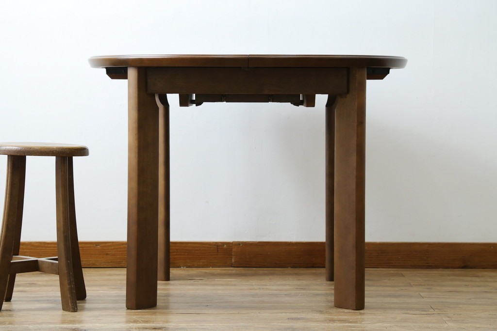 中古　希少な廃番品　maruni(マルニ木工)　オールドマルニ　角の取れたフォルムが魅力のエクステンションラウンドテーブル　(R-086409)