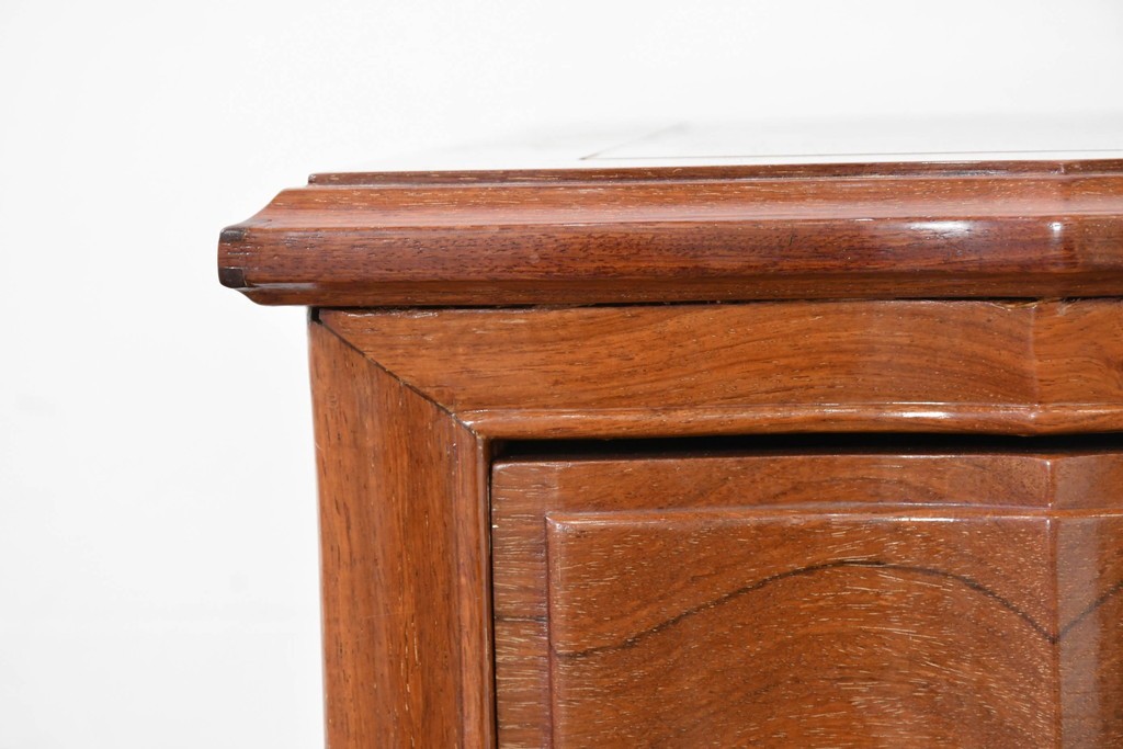 和製ヴィンテージ　花梨(カリン)材　艶やかな表面仕上げの猫脚チェスト　(R-086410)