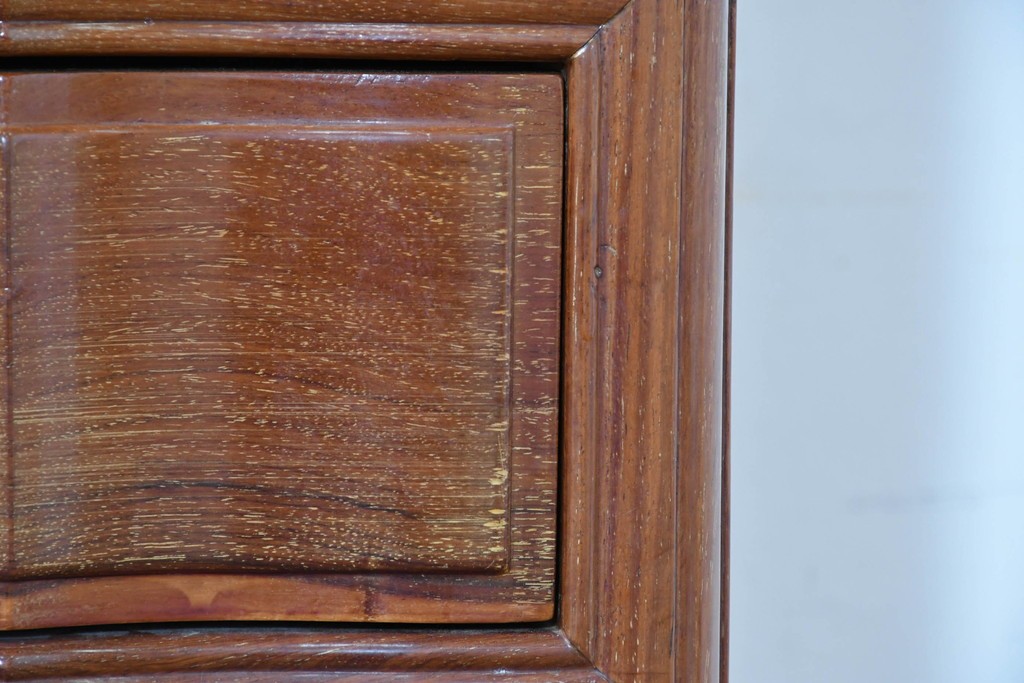 和製ヴィンテージ　花梨(カリン)材　艶やかな表面仕上げの猫脚チェスト　(R-086410)